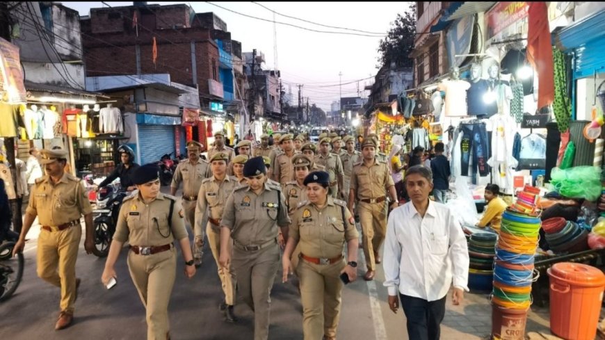 होली और जुमा को लेकर यूपी में हाईअलर्ट, संवेदनशील इलाकों में फ्लैग मार्च; PAC की टुकड़ियां तैनात