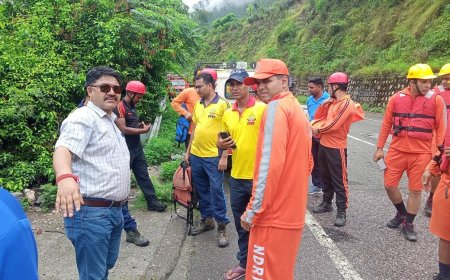 रुद्रप्रयाग बस दुर्घटना: एडीएम श्याम सिंह राणा ने ग्राउंड जीरो पर सक्रियता से चलाया सर्च अभियान