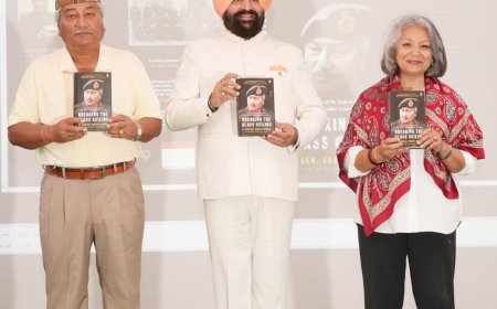 उत्तराखंड के राज्यपाल द्वारा लेफ्टिनेंट जनरल शक्ति गुरंग की आत्मकथा ‘ब्रेकिंग द ग्लास सीलिंग’ का भव्य विमोचन