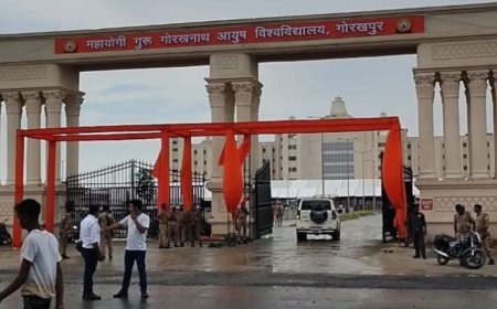 गोरखपुर: राष्ट्रपति मुर्मू ने आयुष विश्वविद्यालय का किया लोकार्पण, CM योगी ने कहा- शिक्षा है सभ्य समाज की आधारशिला