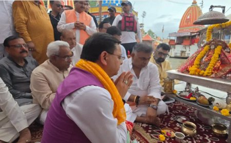 मुख्यमंत्री पुष्कर सिंह धामी का हरिद्वार दौरा, हर की पौड़ी पर नदी उत्सव का किया आगाज़