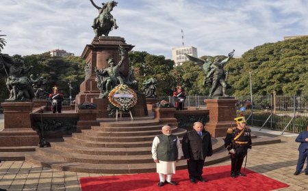 प्रधानमंत्री मोदी का अर्जेंटीना दौरा: सैन मार्टिन स्मारक पर पुष्पांजलि एवं द्विपक्षीय वार्ता