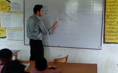 कौशांबी के DM का शिक्षकीय अवतार, प्रशासनिक बदलाव की नई दिशा