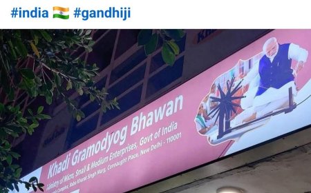 महात्मा गांधी का चरखा: एक नई राजनीतिक बहस का जन्म