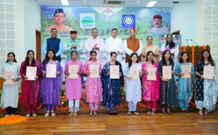 सीएम पुष्कर सिंह धामी ने 187 चयनित अभ्यर्थियों और आश्रितों को नियुक्ति पत्र वितरित किया