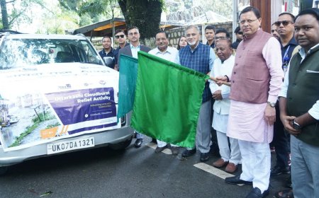 उत्तरकाशी आपदा: धराली में राहत सामग्री भेजने के लिए कोटक महिंद्रा बैंक का सहयोग, सीएम धामी ने किया रवाना