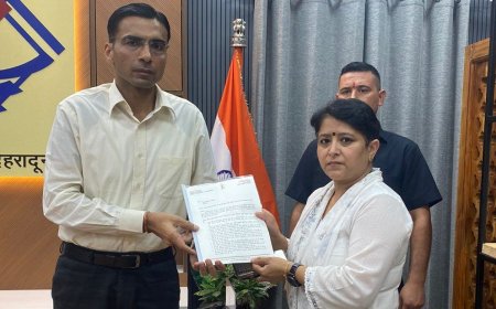 Dehradun: महिला कांग्रेस ने कूड़ा प्रबंधन यार्ड को स्थानांतरित करने की उठाई मांग, जिलाधिकारी से की मुलाकात