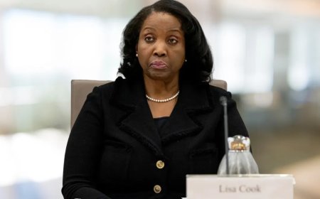 डोनाल्ड ट्रंप ने फेड गवर्नर लिसा कुक को बर्खास्त किया: क्या है इसके पीछे की कहानी?