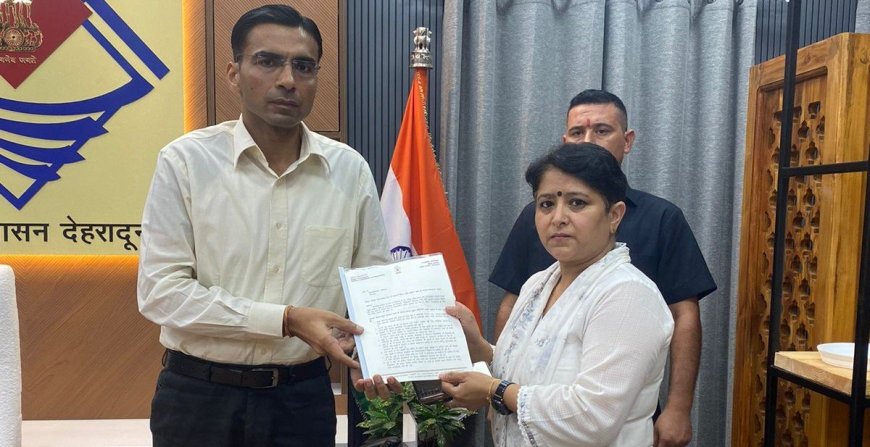 Dehradun:-उत्तराखंड प्रदेश महिला कांग्रेस अध्यक्ष ज्योति रौतेला के नेतृत्व में महिला कांग्रेस प्रतिनिधिमंडल ने जिलाधिकारी एवं नगर निगम के मेयर सौरभ थपलियाल से मुलाकात कर की धर्मपुर विधानसभा क्षेत्र के कारगी स्थित कूडा प्रबन्धन यार्ड को अन्यत्र स्थानान्तरित करने की मांग