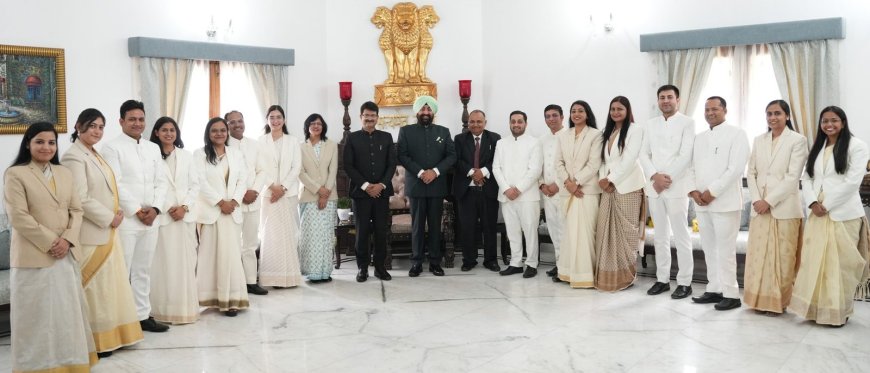 Dehradun:-राज्यपाल गुरमीत सिंह से राजभवन में वर्ष-2022 बैच के प्रशिक्षु न्यायिक अधिकारियों ने की शिष्टाचार भेंट