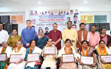 शिक्षक दिवस 2025: कैबिनेट मंत्री गणेश जोशी ने शिक्षकों को सम्मानित किया