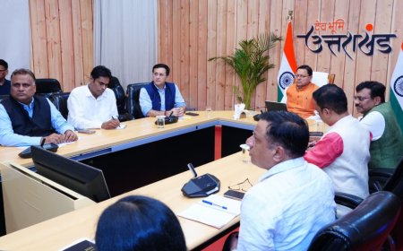उत्तराखंड के मुख्यमंत्री धामी ने नेपाल की स्थिति पर सुरक्षा समीक्षा बैठक की