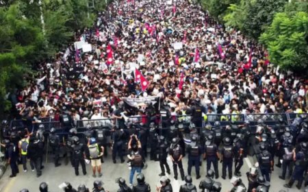 नेपाल में राजनीतिक तनाव के बीच फंसे अयोध्या-लखनऊ के 36 श्रद्धालु, पीएमओ से मदद की गुहार