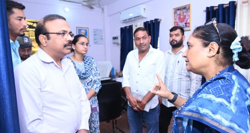 कोटद्वार: विधानसभा अध्यक्ष ऋतु खण्डूडी ने क्षेत्रीय परिवहन कार्यालय का किया औचक निरीक्षण, अधिकारियों को दी चेतावनी