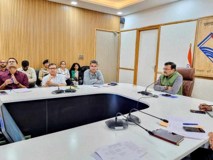 मुख्य सचिव आनन्द बर्द्धन ने सचिवालय में बैठक में विभागों को आउटकम इंडिकेटर्स निर्धारण की दी गई निर्देश