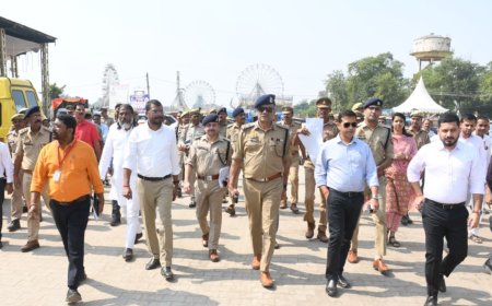 भीड़ प्रबंधन से लेकर महिला सुरक्षा तक हर व्यवस्था चुस्त-दुरुस्त, देवा मेला क्षेत्र का मंडलायुक्त और IG ने किया निरीक्षण