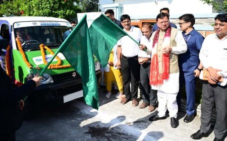 Khatima:-हंस फाउंडेशन की प्रेरणास्रोत माताश्री मंगला जी जन्मदिवस पर सीएम धामी ने 09 मोबाइल मेडिकल यूनिट ‘एम्बुलेंस’को हरी झंडी दिखाकर किया रवाना