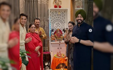 क्रिकेटर अभिषेक शर्मा ने परिवार संग मनाई दिवाली, सोशल मीडिया पर शेयर की खूबसूरत तस्वीरें