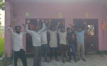 Moradabad: दीपावली पर मंदिर से दान पेटी चोरी, ग्रामीणों में गुस्सा