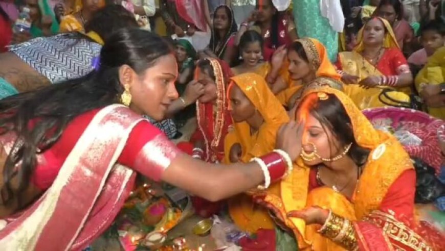 काशी में लोक आस्था के महापर्व पर उमड़ा आस्थावानों का जनसैलाब, मां गंगा के तट पर मनाया गया छठ का पर्व…