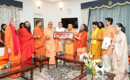 संत समाज ने मुख्यमंत्री धामी को दिया आशीर्वाद — ‘देवभूमि के धर्म-संरक्षक’ की उपाधि