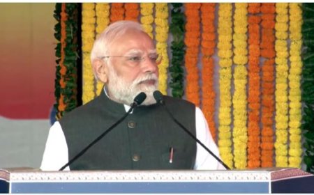 पीएम मोदी ने दी चार नई वंदे भारत ट्रेनों की सौगात, बोले- वंदे भारत ट्रेनें भारत की संस्कृति, आस्था और विकास को जोड़ने का माध्यम