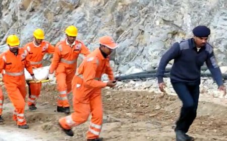 सोनभद्र में पत्थर खदान में बड़ा हादसा, 2 मजदूरों की मौत, कई अन्य के दबे होने की आशंका