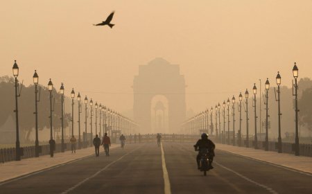 दिल्ली में हवा की गुणवत्ता खराब, AQI 400 पार, लोगों का जीना बेहाल!