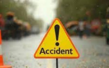 आगरा में MBBS के दो छात्र हुए हादसे का शिकार:   डिवाइडर से टकराई बाइक, इलाज के दौरान मौत 