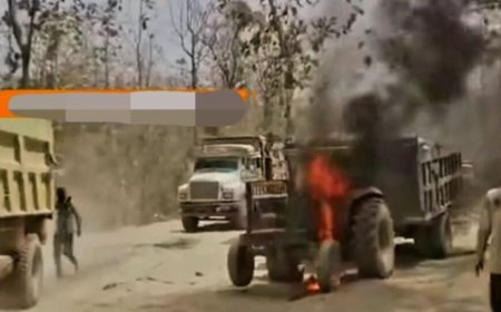 रामनगर में चलते ट्रैक्टर में आग का तांडव, मौके पर मची अफरातफरी