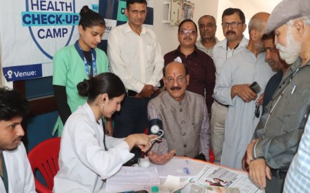 स्वास्थ्य मंत्री सुबोध उनियाल का उत्कर्ष जन कल्याण सेवा समिति के रक्तदान एवं स्वास्थ्य शिविर में सहयोग