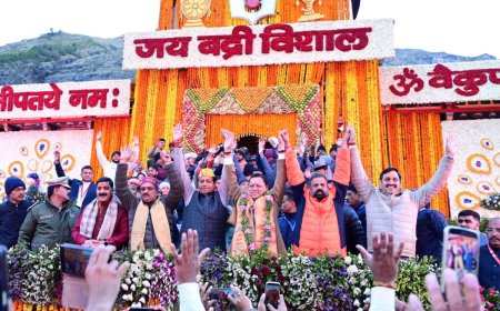 पहले दिन 15 हजार श्रद्धालुओं ने किए बद्रीनाथ धाम के कपाट खोलने के बाद दर्शन