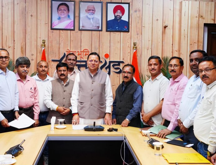 सीएम धामी के आह्वान के चलते उत्तराखंड डिप्लोमा इंजीनियर्स महासंघ की वार्ता के बाद समाधान की दिशा में पहल करते हुए हड़ताल समाप्त,मांगों के परीक्षण हेतु सब-कमेटी गठन