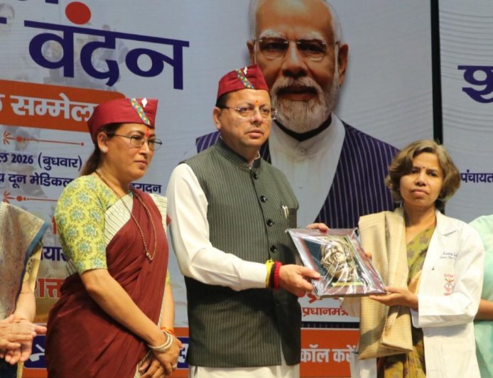 नारी शक्ति वंदन अधिनियम: विकसित भारत की नींव, 11 महिलाओं को सम्मानित - सीएम धामी