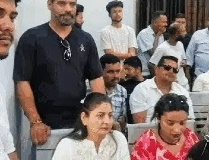 युवक ने पहचान छिपाकर हिंदू लड़कियों को फंसाया, अब फरार, भारी आरोपों का सामना