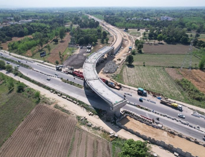 उत्तराखंड: दिल्ली-देहरादून कॉरिडोर से जुड़े नए 12 KM ग्रीनफील्ड बाईपास का तेजी से निर्माण