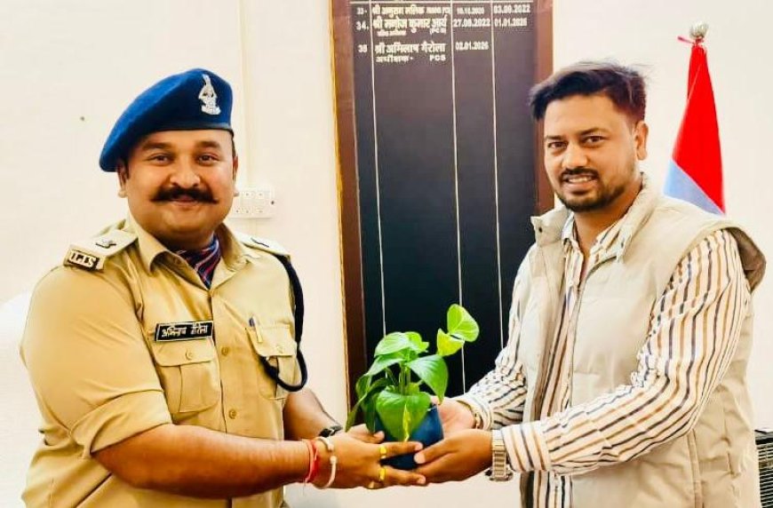 टिहरी जेल में बंदियों के कल्याण और पुनर्वास के लिए विशेष कार्यक्रम, ट्रैक सूट वितरण