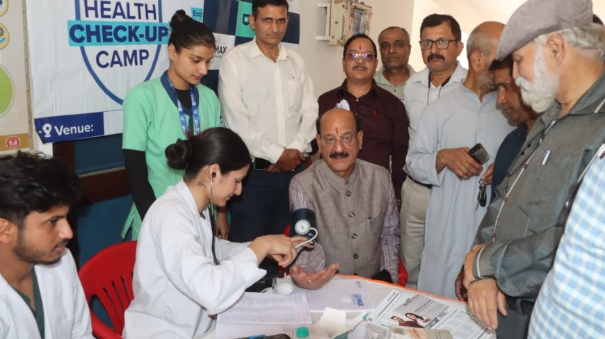 स्वास्थ्य मंत्री सुबोध उनियाल का उत्कर्ष जन कल्याण सेवा समिति के रक्तदान एवं स्वास्थ्य शिविर में सहयोग
