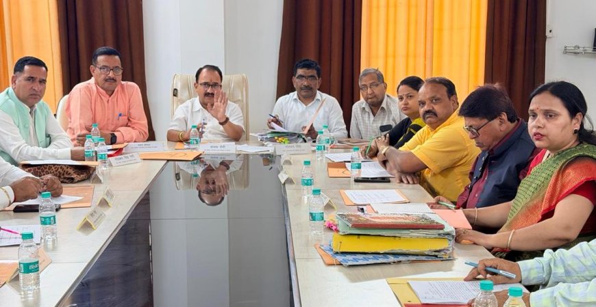 अन्य पिछड़ा आयोग की अध्यक्षता में शिकायती प्रकरणों पर सुनवाई, दिए गए सख्त निर्देश