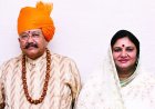 उत्तराखंड: मंत्री सतपाल महाराज की कार पर पहाड़ी से गिरा बड़ा पत्थर, पत्नी अमृता भी थीं मौजूद
