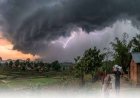 देहरादून मौसम अपडेट: आज भी बारिश और बिजली गिरने का ऑरेंज अलर्ट जारी, झमाझम बरसात का दौर जारी