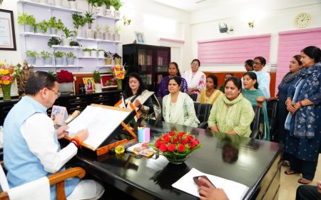 उत्तराखंड: धामी सरकार का बड़ा आश्वासन, आंगनबाड़ी कर्मियों का मानदेय बढ़ाने की संभावना, हड़ताल कार्यक्रम टला