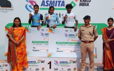 रूद्रपुर में अस्मिता वूमेन लीग का शानदार दूसरा दिन, विजेताओं का हुआ सम्मान