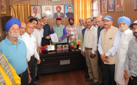 उत्तराखंड के कैबिनेट मंत्री खजानदास से वरिष्ठ नागरिकों का संगठन मिला, समाधान का किया आश्वासन
