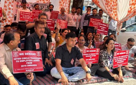 एसबीआई देहरादून में कर्मचारियों का विशाल धरना: मांगें हल न होने पर हड़ताल की चेतावनी