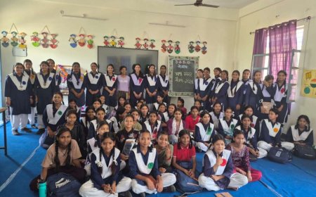 हल्द्वानी: चोरगलिया इंटर कॉलेज में शुरू हुआ भाषा समर कैंप, छात्राओं ने सीखी साइन लैंग्वेज