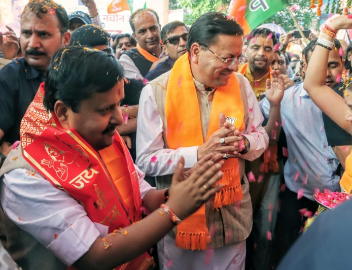 भाजपा परिवार ने सीएम और प्रदेश अध्यक्ष के नेतृत्व में नितिन नवीन का भव्य स्वागत किया, जौलीग्रांट से प्रदेश कार्यालय तक गूंजे उत्साह के नारे