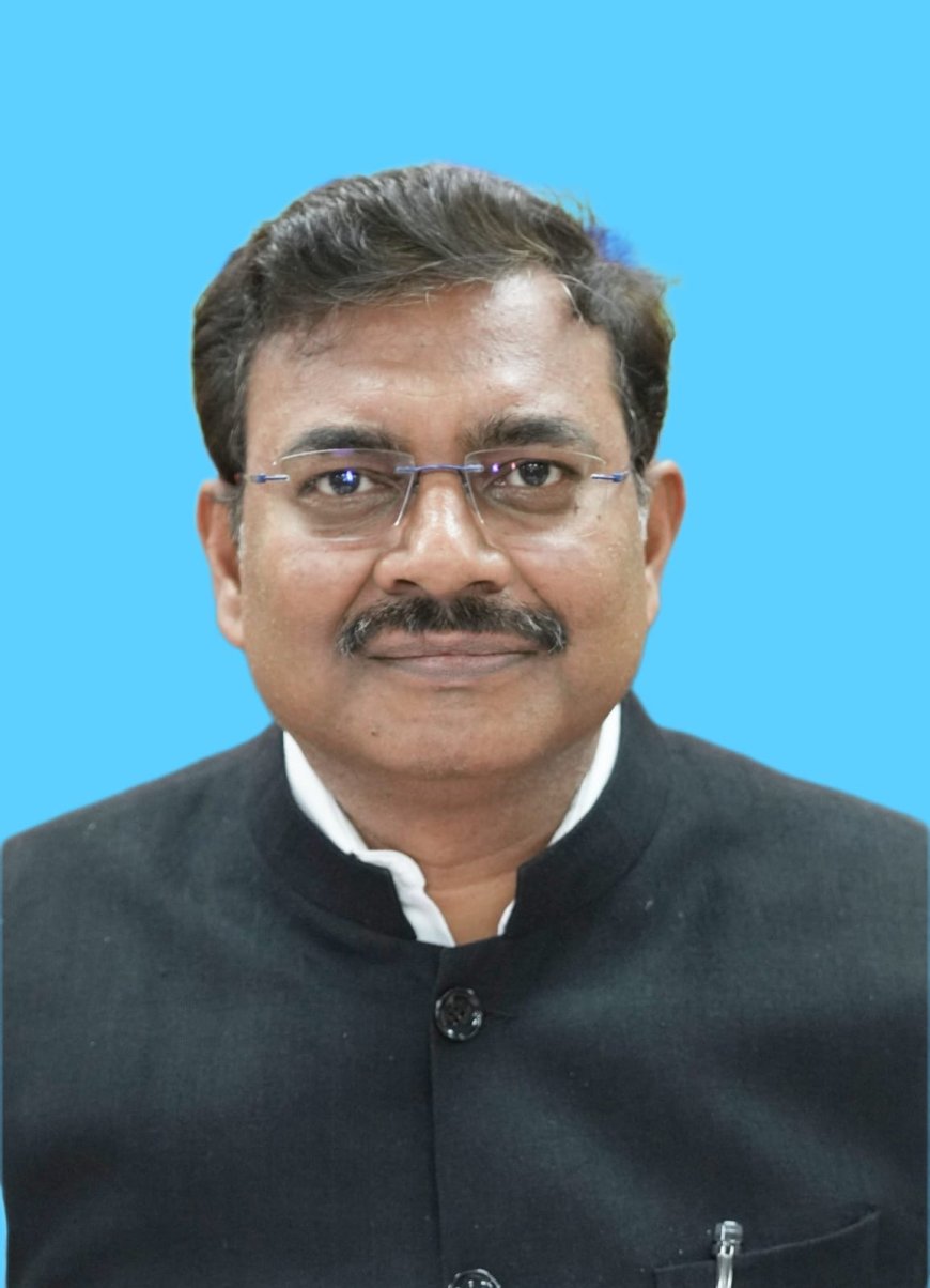 मुख्य सचिव आनंद बर्द्धन ने परियोजनाओं की समयबद्ध समीक्षा और मूल्यांकन के आदेश दिए