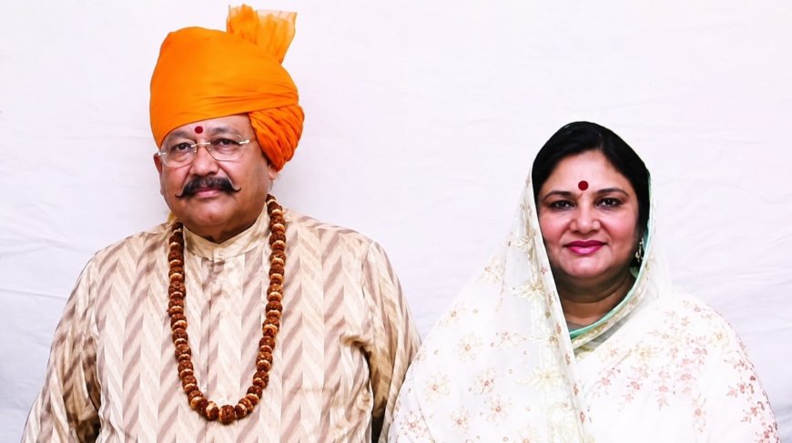 उत्तराखंड: मंत्री सतपाल महाराज की कार पर पहाड़ी से गिरा बड़ा पत्थर, पत्नी अमृता भी थीं मौजूद