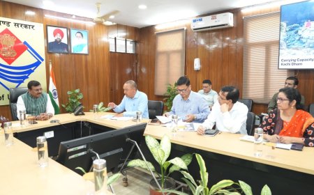 कैंचीधाम मेला 2026: मुख्य सचिव आनंद बर्द्धन ने तैयारियों की समीक्षा की; शटल बसें और जोनल प्लान की घोषणा